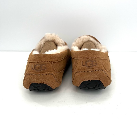 New UGG Men\'s Ascot Suede Slipper. Designer